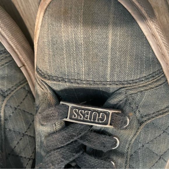 Guess shoe size 7 - Picture 9 of 9